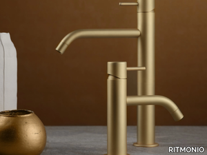 REVERSO FROSTED CHAMPAGNE - Countertop single handle washbasin mixer _ RITMONIO