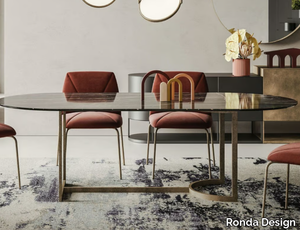 SLICE - Oval dining table with metal base _ Ronda Design