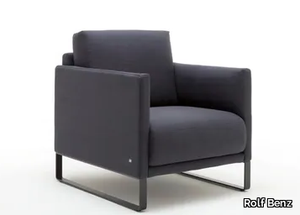 ROLF BENZ 009 CARA - Sled base fabric armchair with armrests _ Rolf Benz