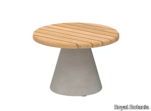 CONIX - Round teak garden side table _ Royal Botania