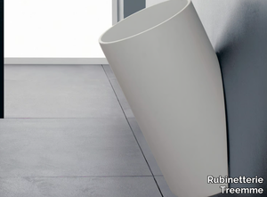 BLOK - Wall-mounted round Cristalplant® washbasin _ Rubinetterie Treemme