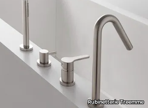 KLAB - Deck mounted Recessed brass bathtub tap with hand shower _ Rubinetterie Treemme