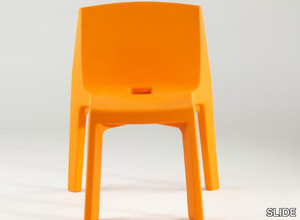 Q4 - Stackable polyethylene chair _ SLIDE