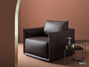 MAX - Armchair with armrests _ SP01