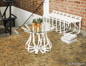 UPON - Round garden side table _ Schönbuch