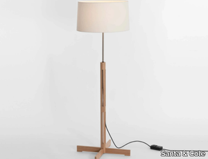 FAD - LED height-adjustable oak floor lamp _ Santa & Cole