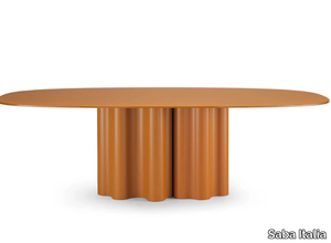 TEATRO MAGICO - Oval table with polyurethane base and lacquered glass top _ Saba Italia