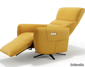 LUCERA - Leather armchair with armrests with 5-spoke base _ Sofanella