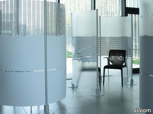 SLALOM - Freestanding aluminium and PVC office screen _ Slalom