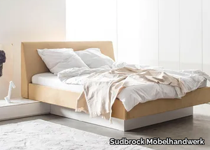 MIRIA 10 - Double bed with upholstered headboard _ Sudbrock Möbelhandwerk