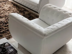 LAPO-QUILT - Leather armchair with armrests _ CorteZari