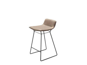 AMELIE KITCHEN STOOL LOW - Sled base leather stool with footrest _ Freifrau