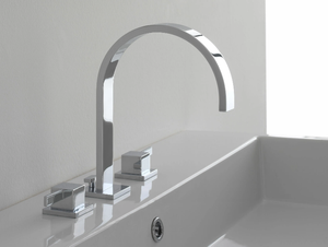 QUBIC - 3 hole countertop washbasin tap _ GRAFF