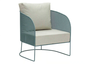 ARENA - Upholstered metal outdoor guest chair with armrests _ ISIMAR