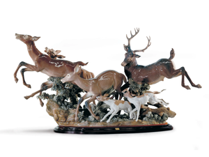 PURSUED DEER - Porcelain decorative object _ Lladró