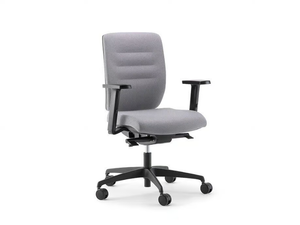 AVA 02 - Swivel fabric office chair with 5-Spoke base with armrests _ Nahu