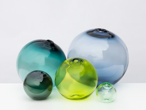 FLOAT - Blown glass vase _ SkLO