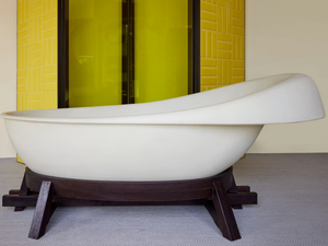 CONCINNITY - Freestanding resin bathtub _ Vallvé