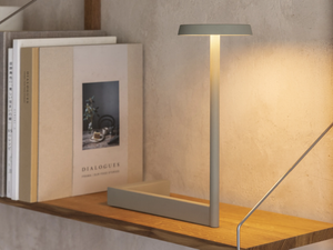 FLAT 5970 - LED metal table lamp _ Vibia