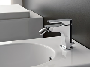 100 - Countertop bidet mixer with flexible hose _ ZAZZERI