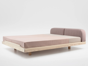 ECLAIR - Solid wood bed with upholstered headboard _ ZEITRAUM