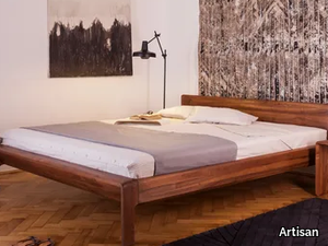 INVITO - Solid wood double bed _ Artisan