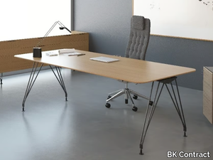 A1 DIRECTIONAL - Rectangular laminate executive desk _ BK Contract