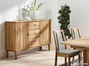 4302 - Wooden sideboard with doors _ Dyrlund