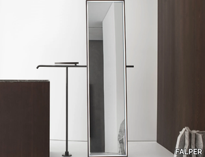 MA - Freestanding solid wood mirror with integrated lighting _ FALPER