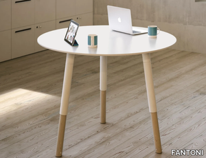 WOODS - Height-adjustable round meeting table _ FANTONI