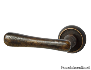 ELEGANT - Bronze door handle on rose _ Fama International