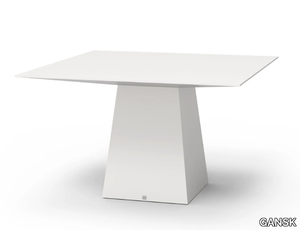 QUADRA - Square fiberglass dining table _ GANSK