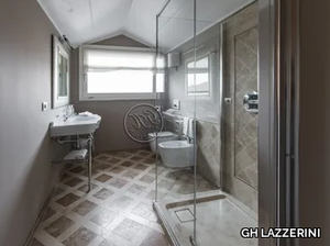 Shower cabin 5 - Corner custom glass shower cabin with tray _ GH LAZZERINI