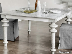 GRAY 32 - Square Carrara marble dining table _ Gervasoni