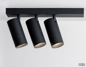 STRAIGHT PLATE ON TRIPLE - LED adjustable powder coated aluminium ceiling lamp _ HER