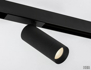 STRAIGHT XL MAGNETIC - LED powder coated aluminium track-Light _ HER