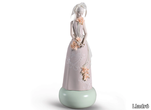 HAUTE ALLURE EXCLUSIVE MODEL WOMAN - Porcelain decorative object _ Lladró