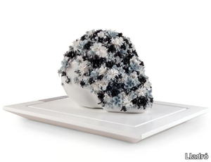 LIFE IS FLOWER (BLACK AND WHITE) - Porcelain decorative object _ Lladró