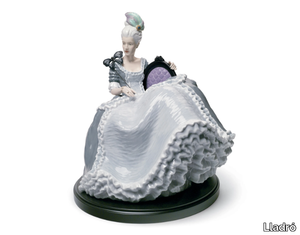 ROCOCO LADY AT THE BALL - Porcelain decorative object _ Lladró