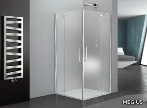 PRISMA 1.0 - Corner glass shower cabin with hinged door _ MEGIUS