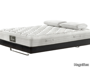 MASSAGGIO DELUXE - Double breathable Memoform mattress _ Magniflex