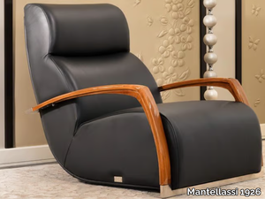 TANGO - Leather armchair with armrests _ Mantellassi 1926