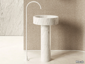 LVM - Freestanding round Carrara marble washbasin _ Moab