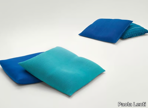 Outdoor cushion - Outdoor fabric cushion with removable cover _ Paola Lenti