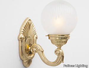 BUDAPEST II. - Brass wall lamp _ Patinas Lighting