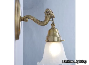 EGER II - Handmade brass wall lamp _ Patinas Lighting