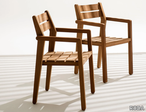 ZANIA - Stackable iroko garden chair with armrests _ RODA