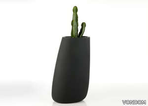 STONES 100 - Polyethylene garden vase with Light _ VONDOM