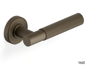 H379 AC - Brass door handle on rose _ Valli