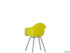 Eames Plastic Armchair DAX